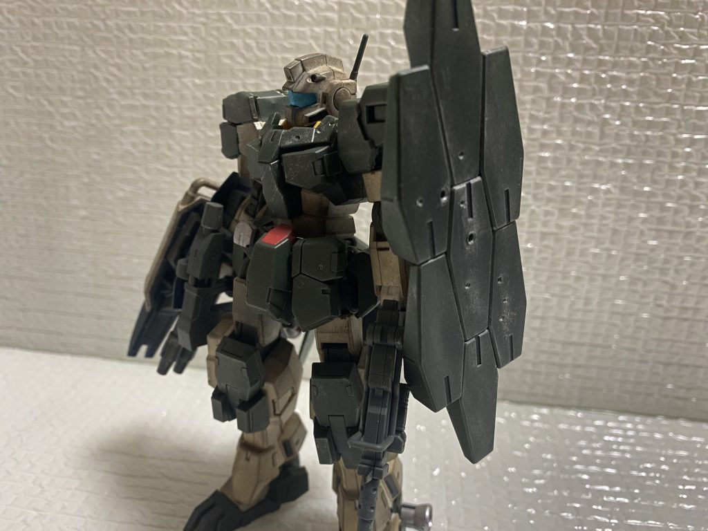 頭部はカッコいいジムといえばこれだと思いパワードジムガーディガンを使いました