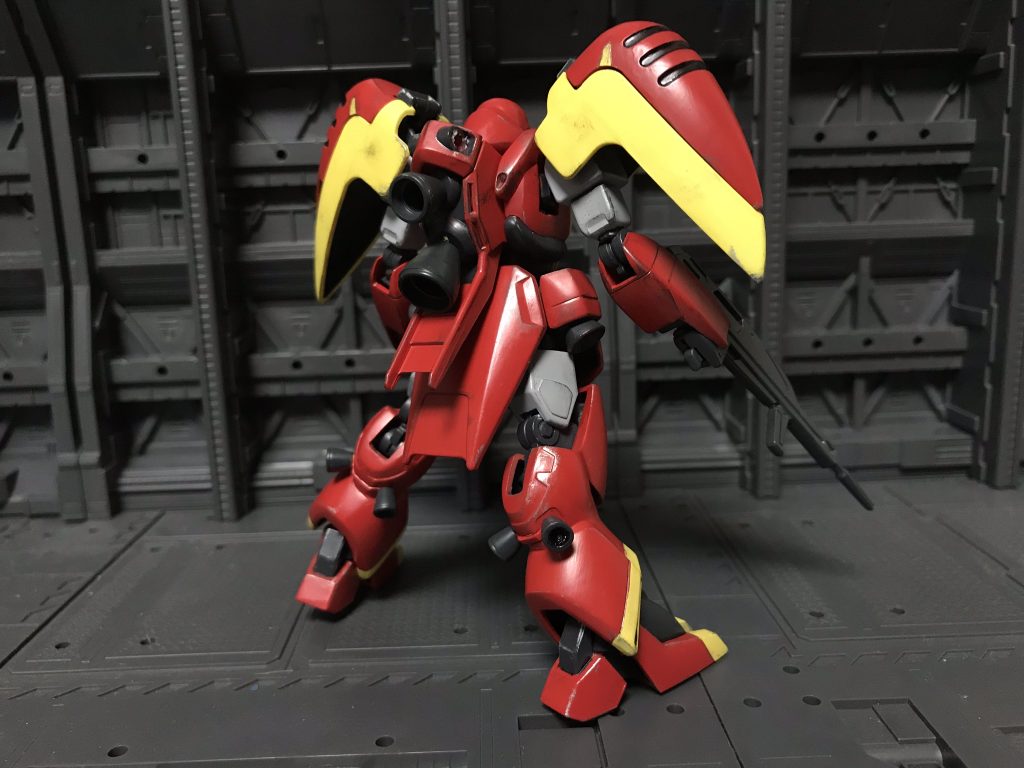 Gフレームを移植してはいますが先程も言った通り造形がかなり良いので脚のバーニアの穴開け以外特にスタイルの変更は行っていません1993年のキットでここまで造形が良いの、良いよね…(語彙力)