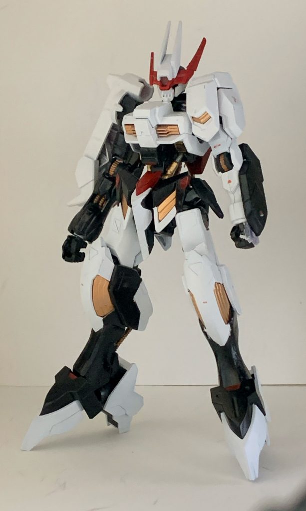 名前の兎王丸は新しく取り付けた角が兎みたいだなと思ったので兎。塗装の際に「ガオガイガーみたいな黒がいいな」、塗った後に「龍王丸みたいな配色になっちゃったな」と感じたのでそれぞれから王と丸をもらったことで生まれました。