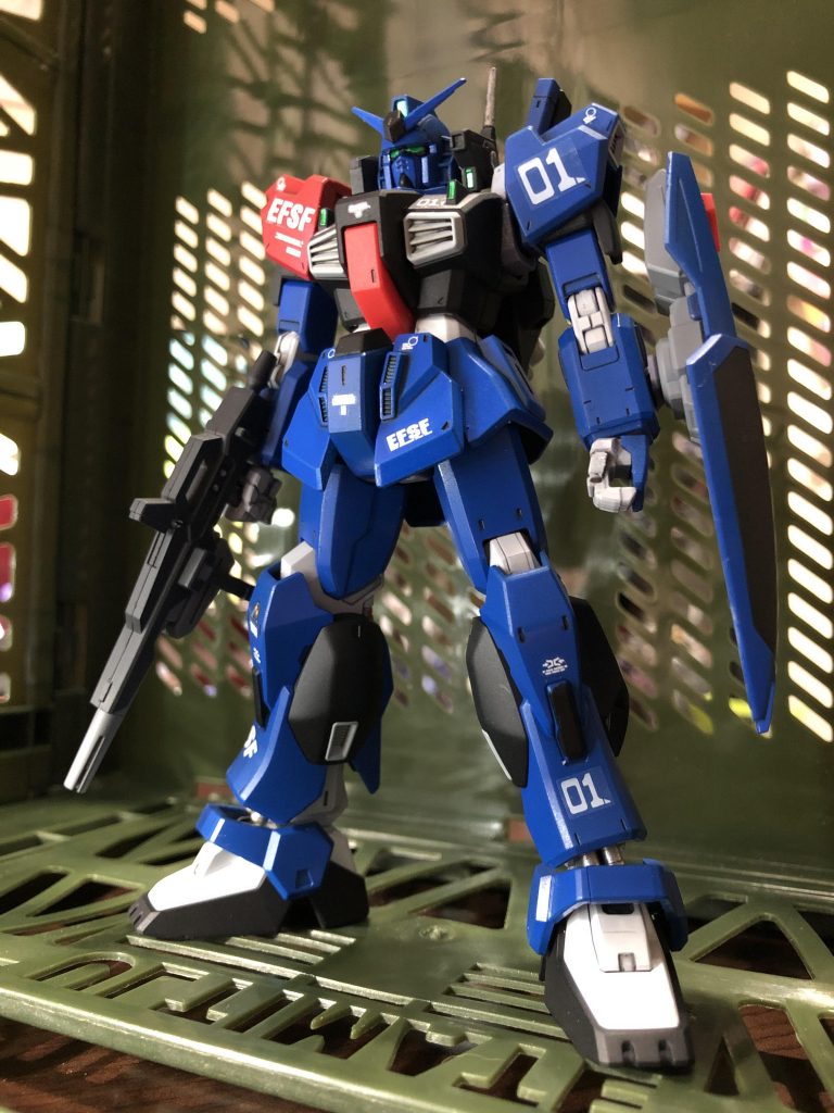 そんなわけで残った缶スプレーの青を使い切るためこんな感じになりました💦