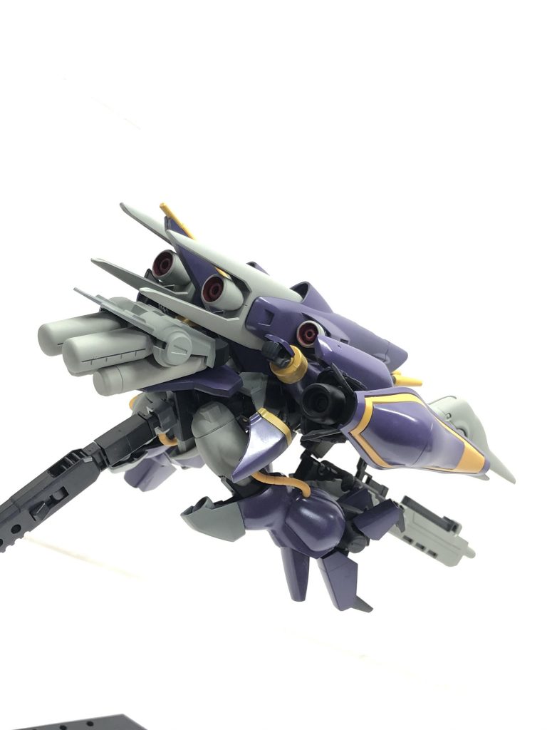 高機動型(ハイマニューバ)の設定に合わせて、可変すると追加したスラスターが全て後ろ側を向く様にしました。