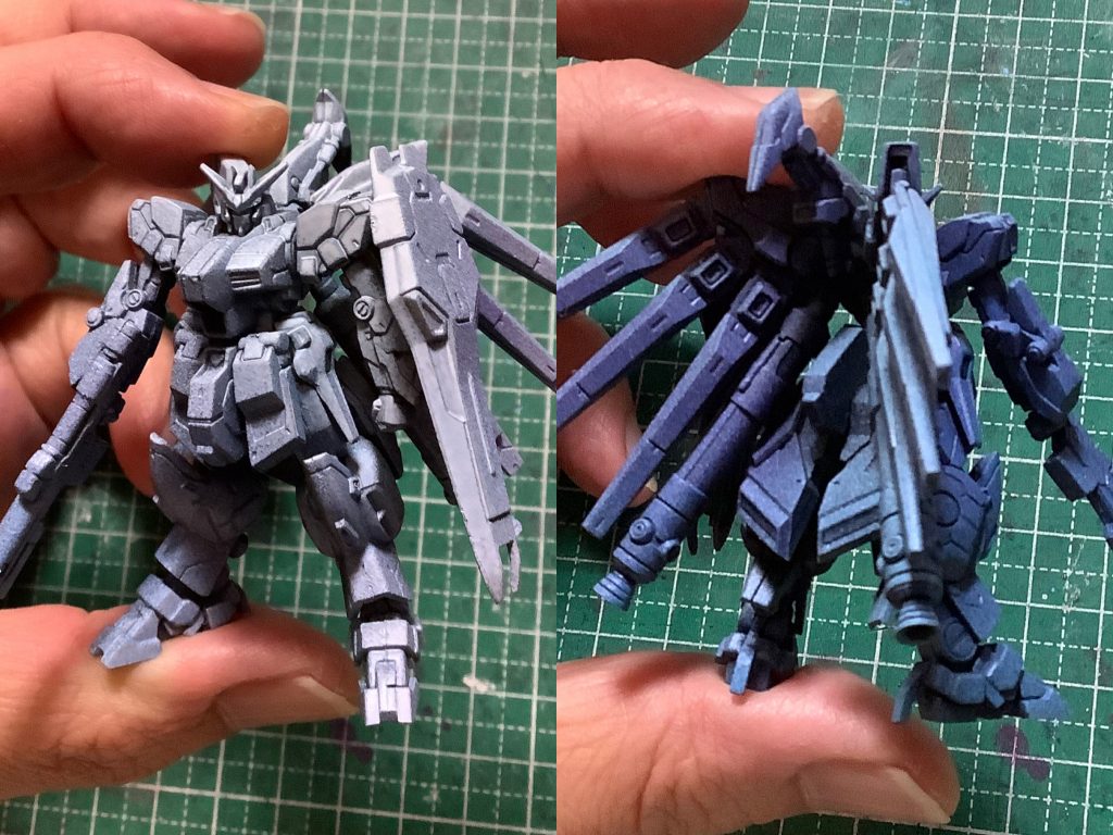 サフがわりにクレオスの缶スプレーで下地塗装