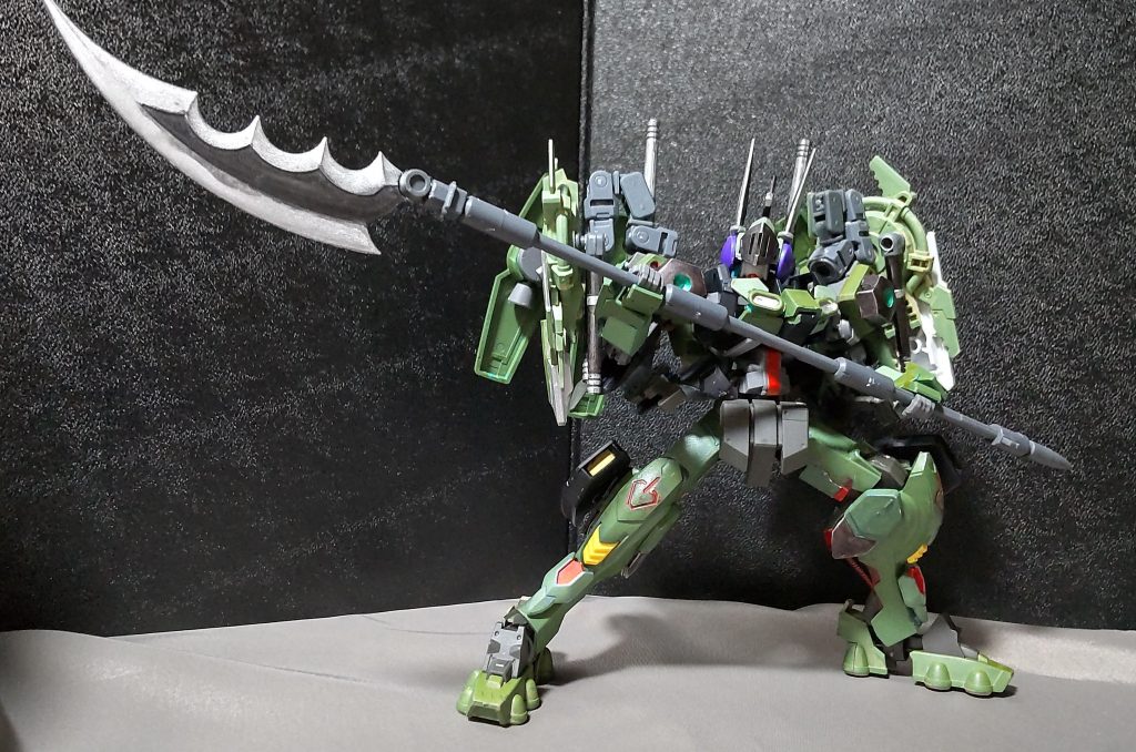 ・大型槍バルディッシュこの機体のメイン武装で、自身の身長より大きい槍で、並のフレーム相手なら一発で装甲ごと両断する程の切れ味を誇っている。…槍というより薙刀かもしれんね。