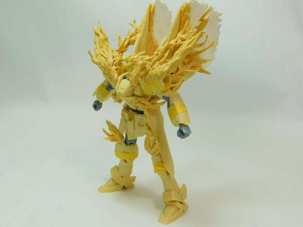 仮組み・ファントムライト仮あわせです。ご覧の通りエポパテダルマで、重量調整が非常に大変でした。実はこのファントムライトも一回すべて廃棄していて2テイク目の写真になります。