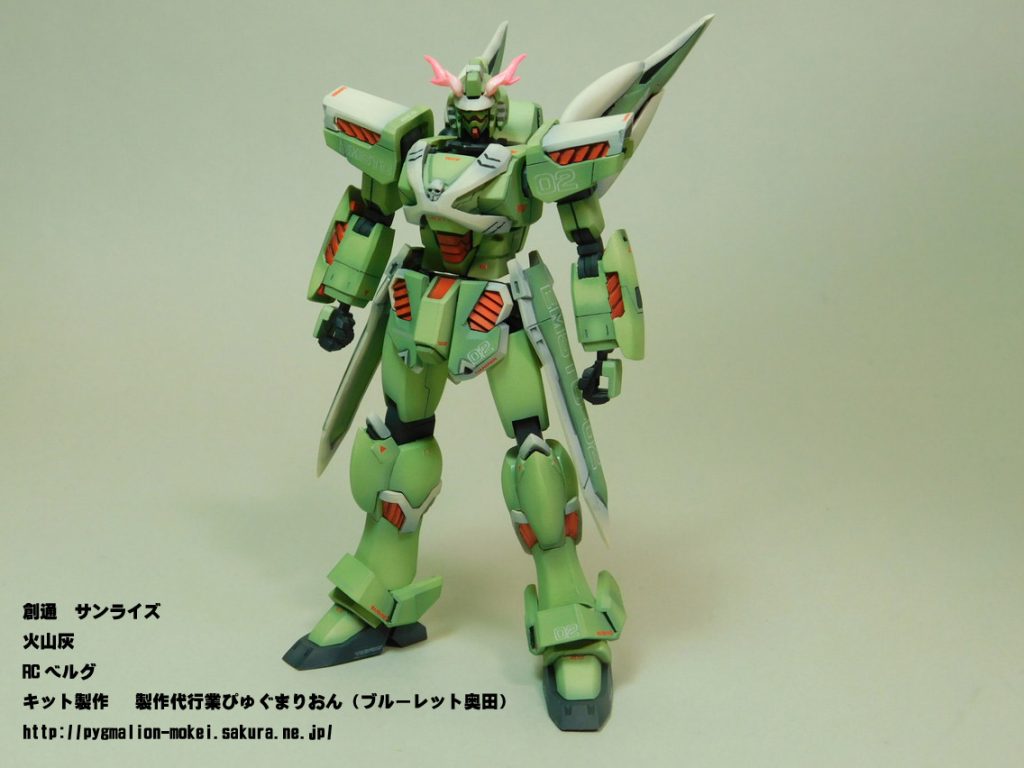 キットにHGUCクロスボーンガンダムのフレームを入れただけでおおよそこのような見た目にはできます。（背部ミノフスキードライブには『関節技』を入れています）また、固定で作らない場合は、レジン複製時の肉やせで、若干関節部分などがスカスカになっているケースがありました。ただこれも当たり前に塗装で太ることを考えると、無闇にキツく調整しすぎると返って後で困ることがありましたね。