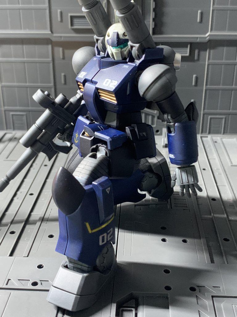 今回から初めて水転写式デカールに挑戦しました。苦戦しつつもなんとか貼ることができました。よれてしまっていたり、跡が目立つところがあったりとまだまだ練習が必要です。