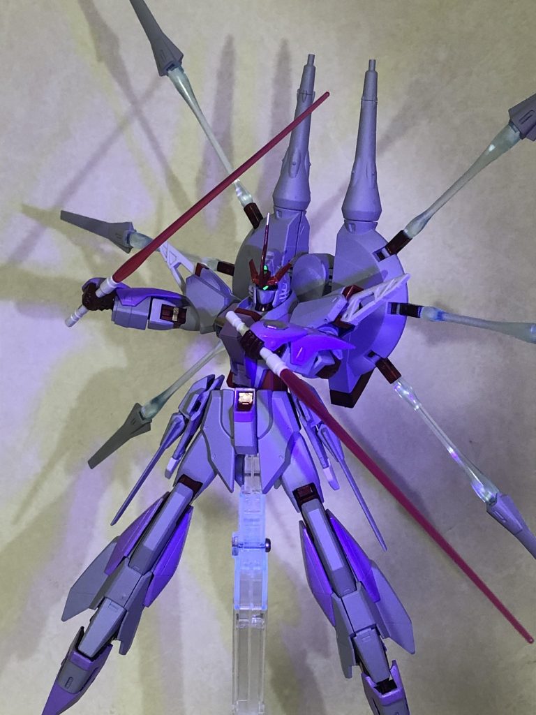 ビームサーベルでの接近戦。