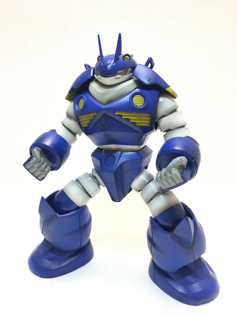 四十肩をこじらせているので、こんなポーズくらいしかできません。