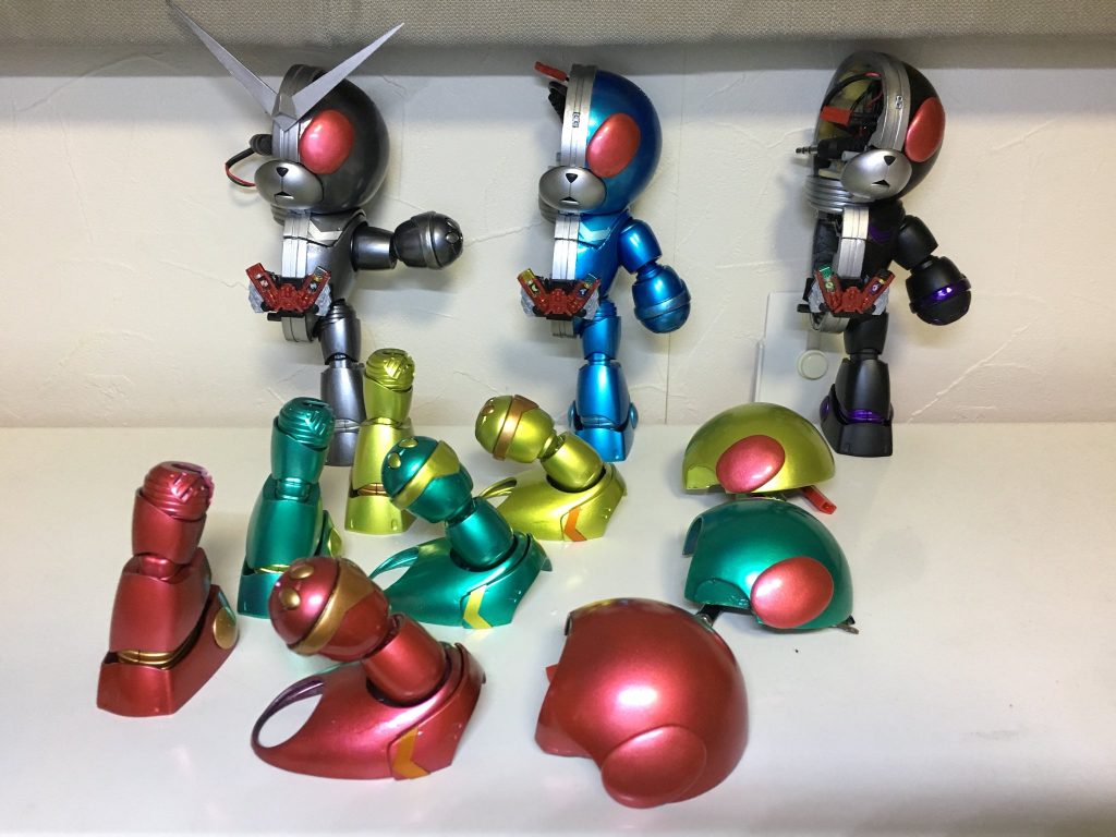 過去作の仮面ライダーWッガイ以来の3体同時製作でした。