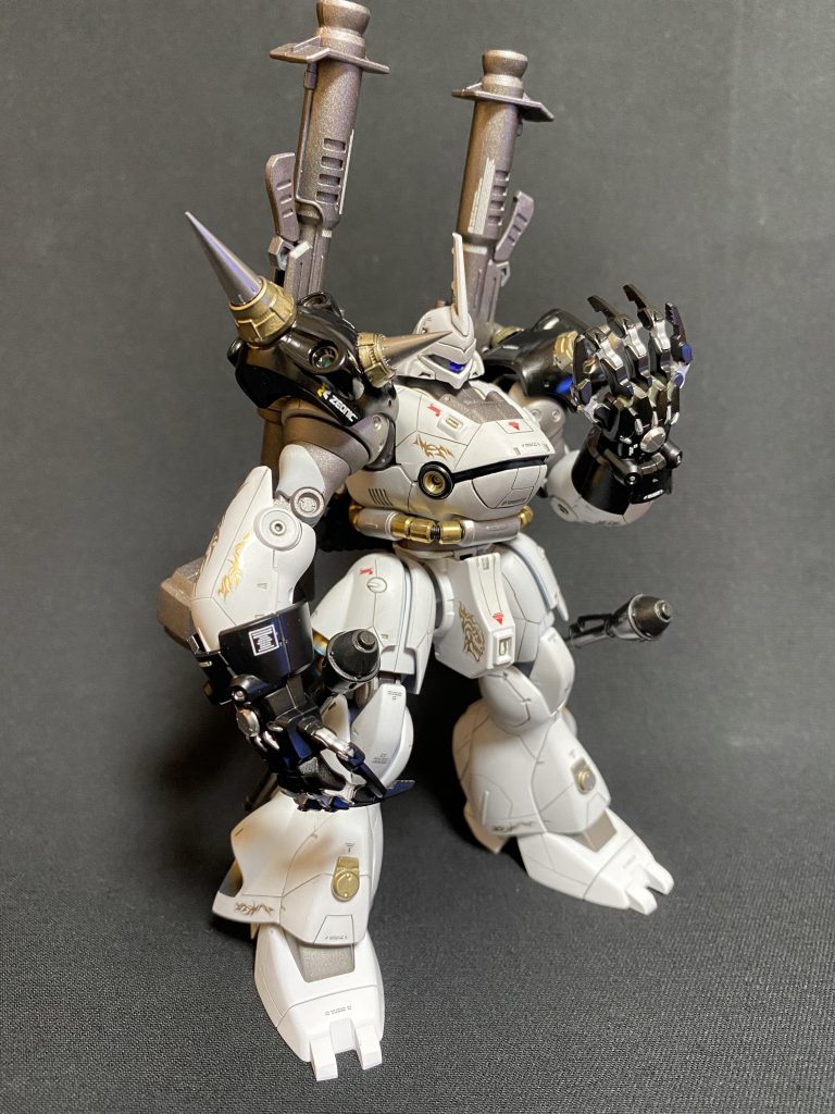 ショルダーのスパイクを公式のスパイクに変更＆追加。