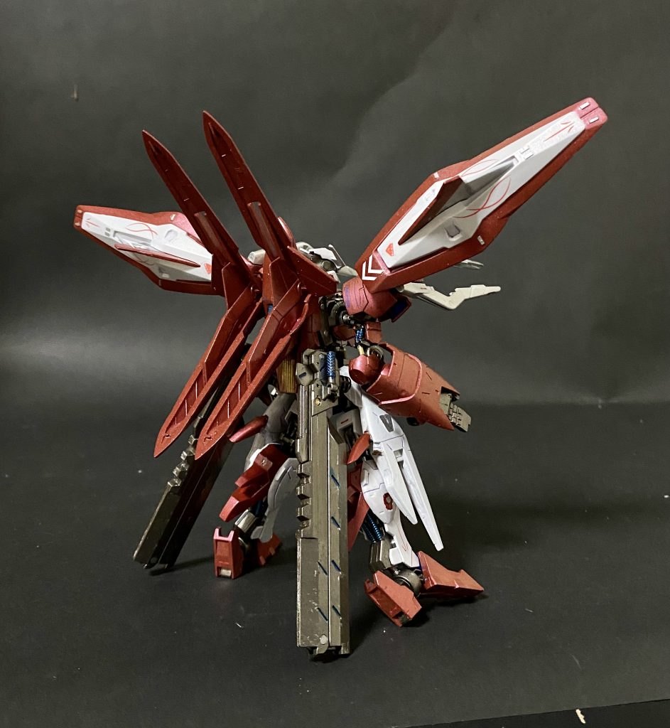 大太刀は腰に格納出来る様にしました。