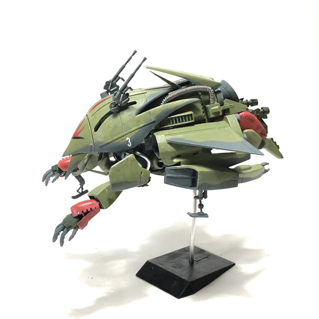 よこその形状はまさしくカエル。