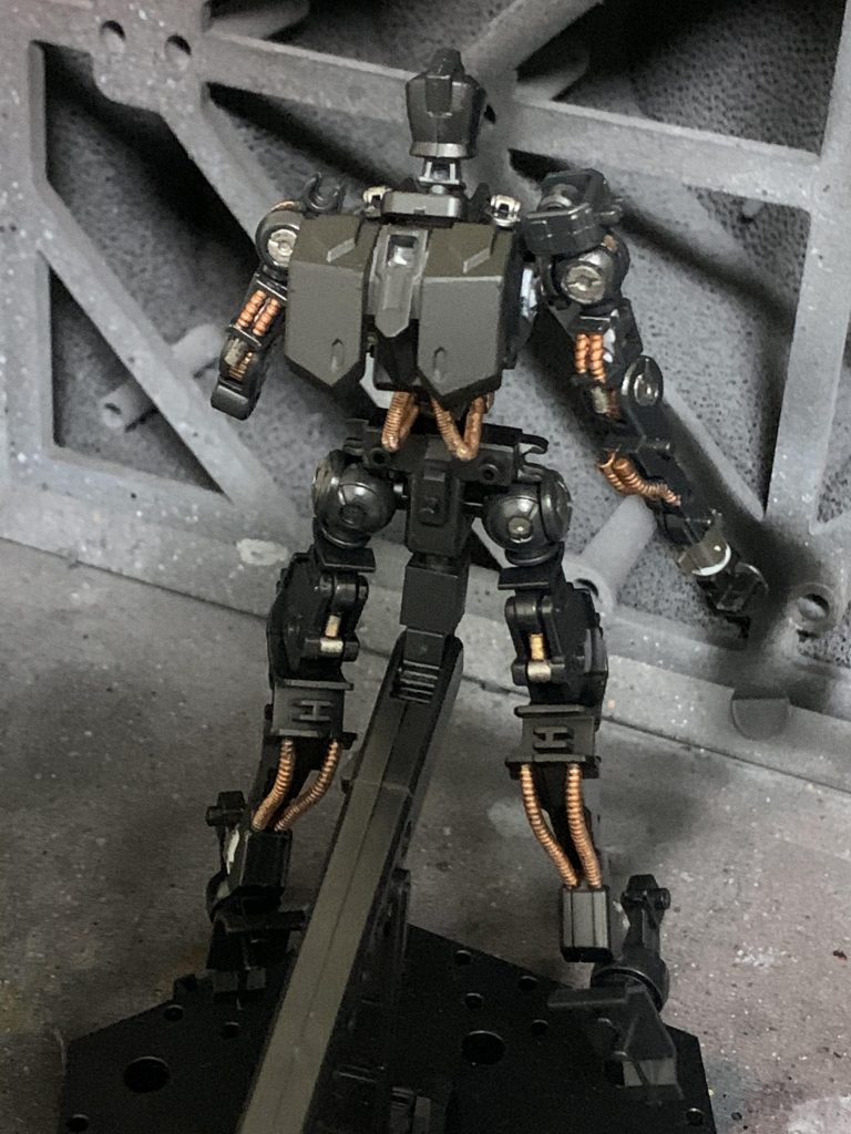 友人から貰った下地用の水性塗料が非常に使いやすかったです。