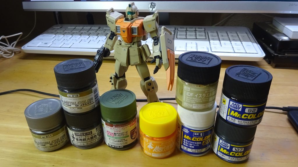 使用した塗料一覧。タイヤブラックとセミグロスブラックは便利だなあ!!戦車的なカラーも導入してますが戦車模型は積んだままで組めていません。