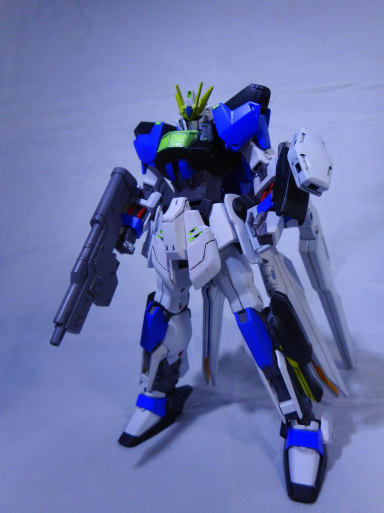 百式のスタイルを足は1.3ミリ延長腰は2ミリほど延長しよりスタイリッシュなフォルムにしました