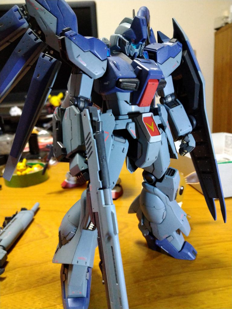 旧キットのHiνやらいろんなパーツを流用してます。