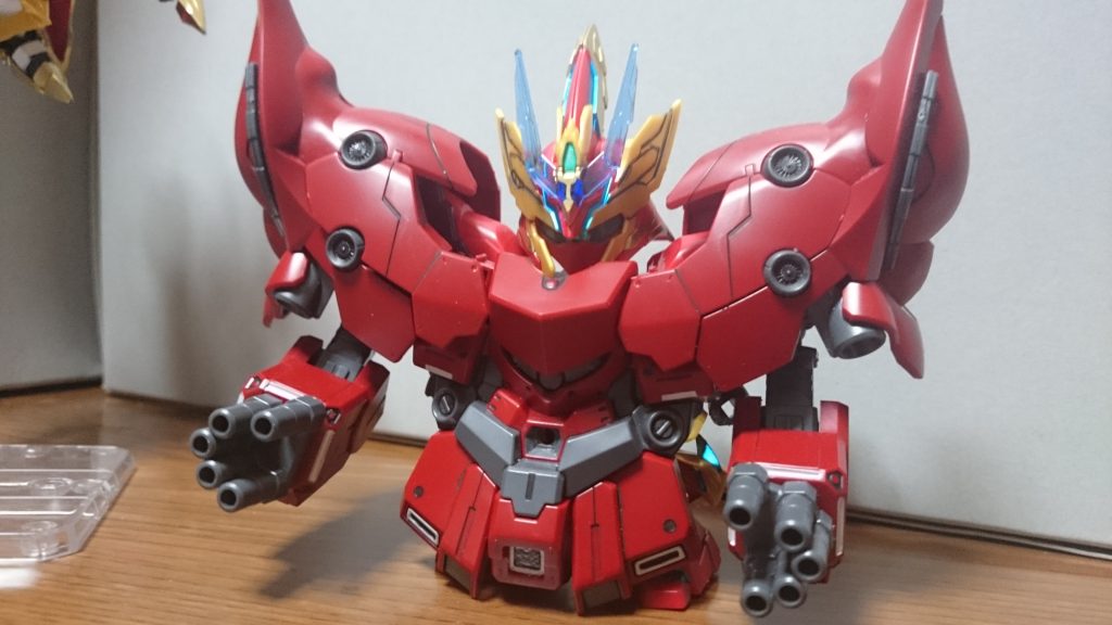 おまけ。前回すっかり忘れてたので張遼サザビー+SDネオ・ジオング……ただ頭乗っけただけっスね…