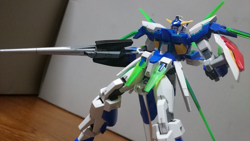 おまけ。・ノベライズ 最終決戦仕様レギルスシールドとドッズランサーを装備!……ただし、本来は背中のコアファイターに旧型のビームサーベルも取り付けられてるので、これはなんちゃって最終決戦仕様っスね