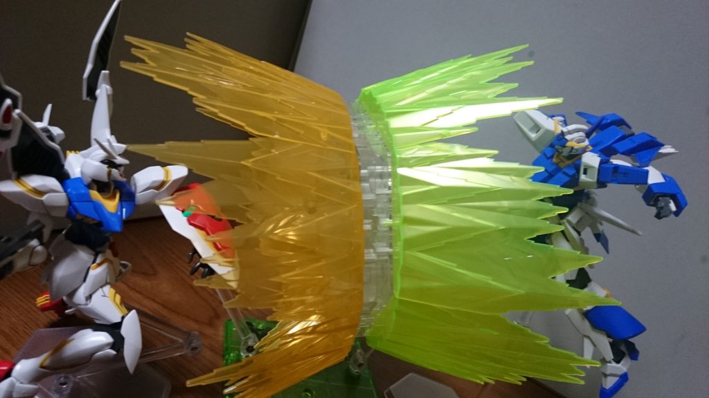 Cファンネルvsレギルスビット!MoEではファンネル・ビットを纏ってぶつかり合ったりしてたっスね