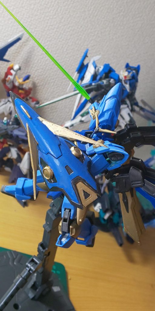 ビームサーベル┅ウイングガンダムと同様のビームサーベル。