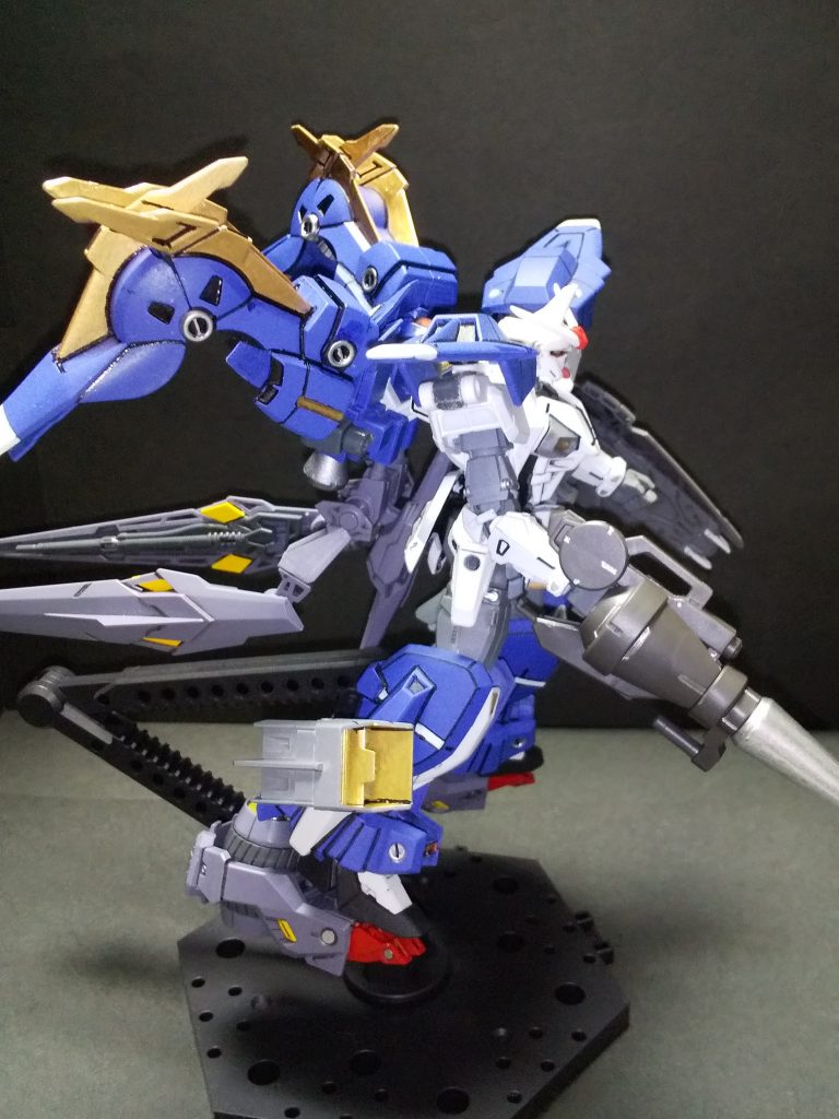 サイドショット肩に付いてたブースターをバックパックに配置して、追加装備として高機動ブースターを装備