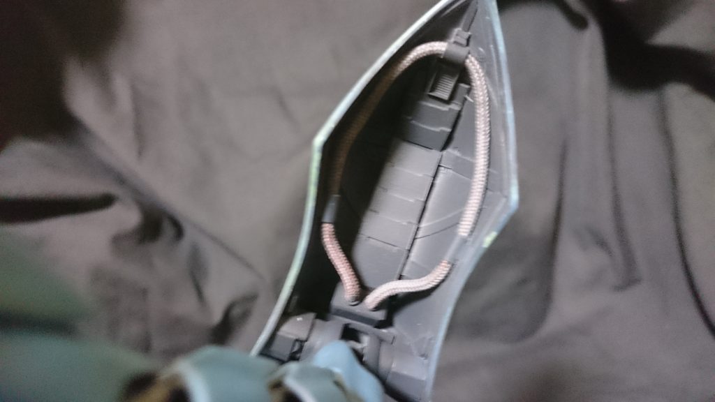 肩の内側はダボが見えないようにメッシュパイプを通して少しディテールを入れて見ました。最後までご覧頂きありがとうございました。