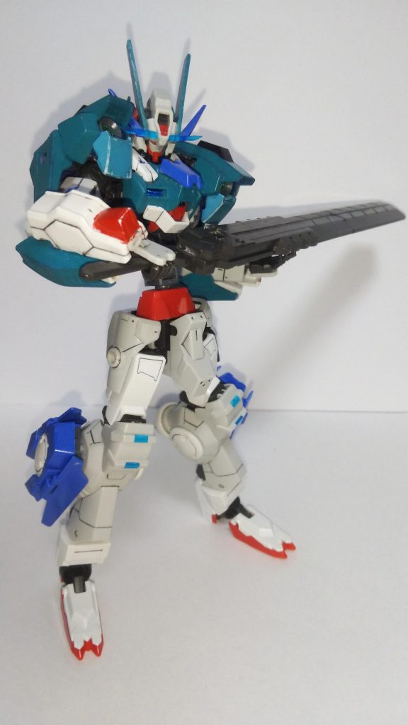 ガンダム・フレームにGNドライブを載せる事をコンセプトに作られたガンプラ｡主に近接で鈍器を振り回すorビームライフルをバカスカ撃ちまくる｡GNドライブの搭載数は場合によって変わるが、基本8個(ふくらはぎ周辺に3個肩づつ1個づつ)載せている｡出力オーバーにも見えるが、大型機であるためスピードをカバーする方に粒子を回す事でどうにかしている｡(雑)