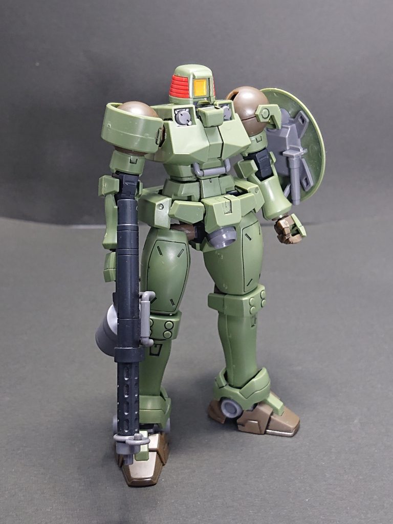 作成は素組み。頭部センサー内側にシールのシルバー部分をカットし貼付け。各部のブースター内を筆塗りでブラックを入れました。こちらもまさかのキット化でしたが、スタイルが良くてかなり気に入ってます。