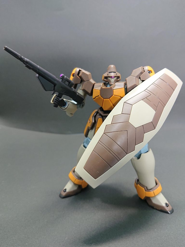 36機セットが出たりと話題にもなりましたが、とりあえず1機のみサンドロックと並べて飾って満足してます（笑）Wシリーズの量産機その１でした。最後までご覧いただきありがとうございました。