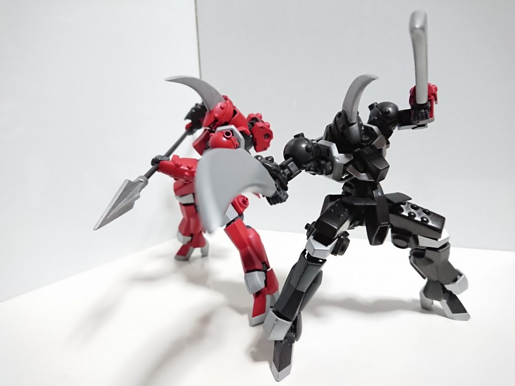 ガントレットを入れ換えて二刀流にも。