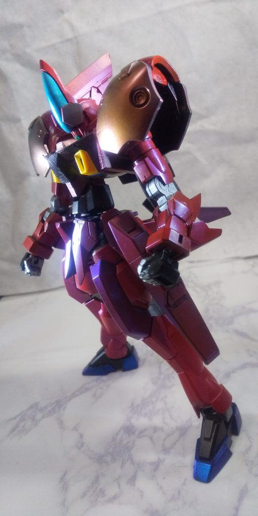 機体名:ブレイズ・オブ・ラース武装大型ビームサーベル膝部ビームパイルバンカー右腕パーティクル・スライサー左腕撃発ブレード左腕エルボーブレード左腕ビームサーベル左腕ビームシールド設定などはすべて投げ捨ててこういう機体で暴れてみたいね!と言う精神を前面に押し出していく深夜。