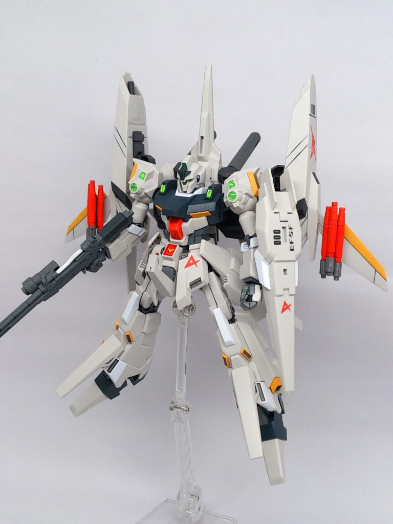 リゼルディフェンサーbをベースにビームライフルを持たせて両翼にミサイルを追加。