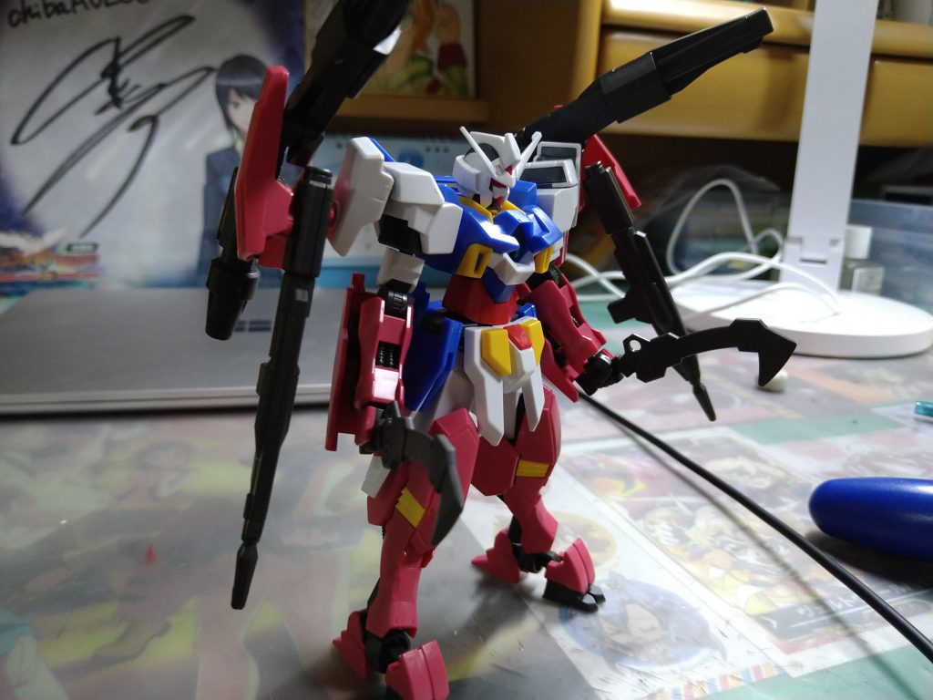 サフ前はこんな感じ。今回は下地をピンク部分を黒白部分は白それ以外はグレーに。塗装は基本的にエアブラシで塗装しました。(尚､塗装完了後に破損しました……)