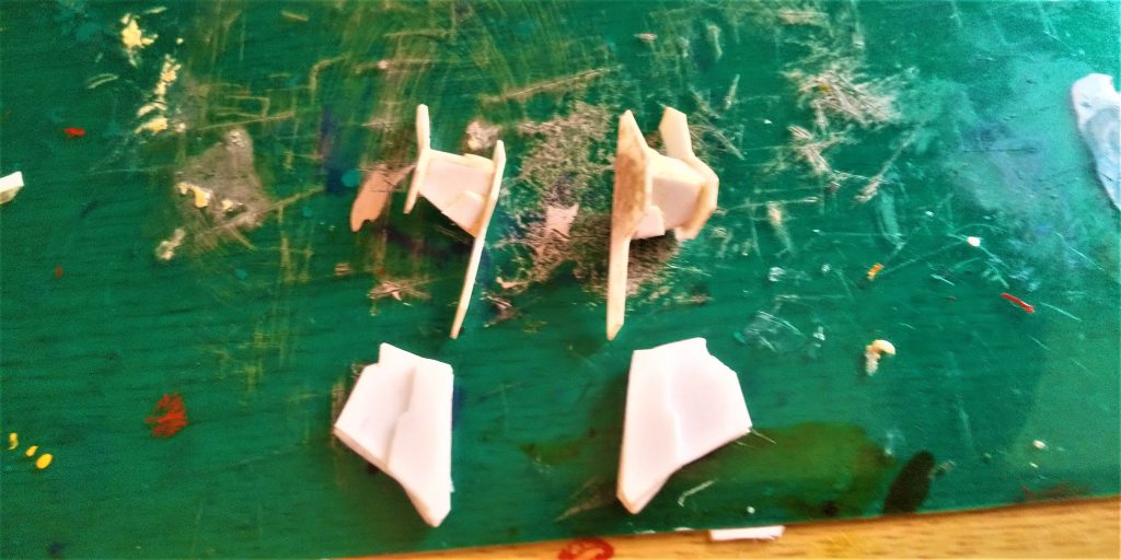 これは、わかりにくいですが、腰前部のアーマーをスクラッチしました。自分の到達点を目指しているということなので、オリジナリティにこだわりましたネ。