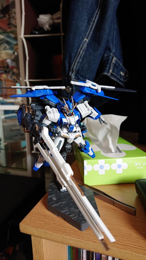 レールガンの白い部分もニューホワイトで塗装してます。