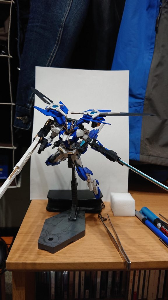 ガンダムシリーズは最終決戦に敵がめっちゃいる事が多いんでレールガン装備してても良いだろぐらいの発想から制作したけど満足感が凄いです。