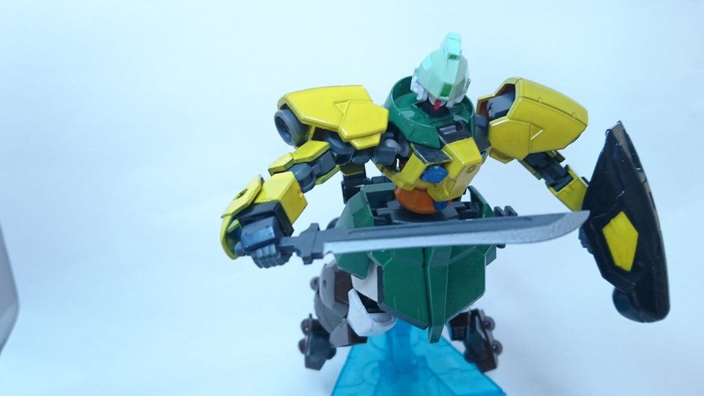 ナイフを持たせてポージング左腕のシールドはこいしちゃんの帽子をイメージしました！