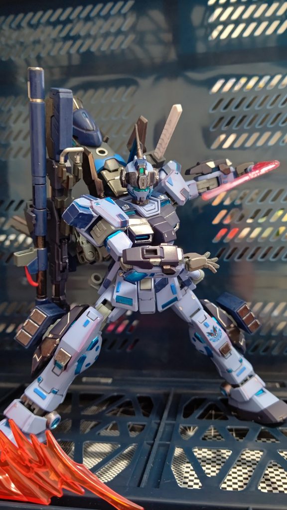 敵の懐へ！ビーム・サーベル抜刀！！