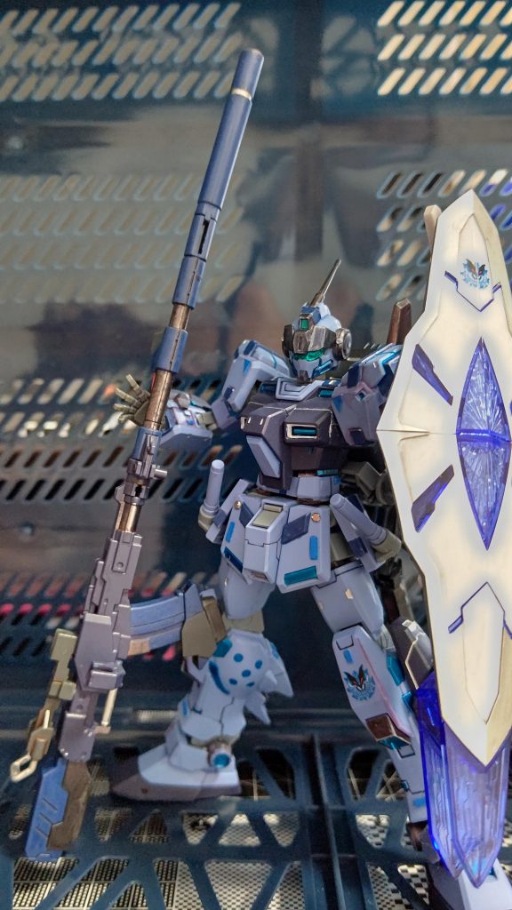 180mmキャノンは長さや見た目が寂しく感じたのでジャンクパーツで肉付けしました。