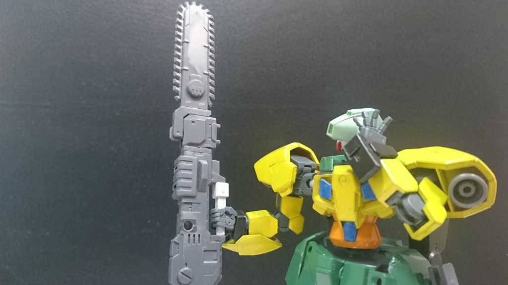 チェーンソーにうっとりするこいしちゃんですコトブキヤのモデルを切り貼りして作ってみました