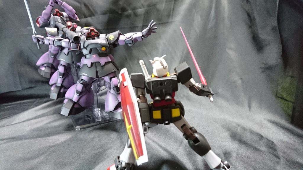 ガンダムはEGガンダムをリアルタイプカラーに塗装、シールドが綺麗なのはごめんなさいm(_ _)m工作する勇気が無くて…