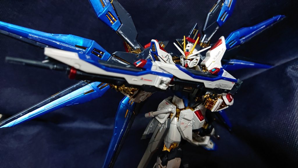 ライフルを構えて。このポーズはなかなか難しい😅ぜんぜん気に入った状態になりませんでした😵