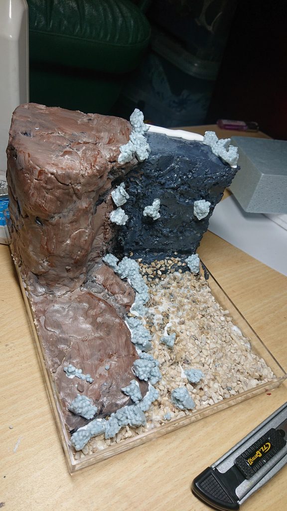 とりあえず色を塗って……何か違うけど