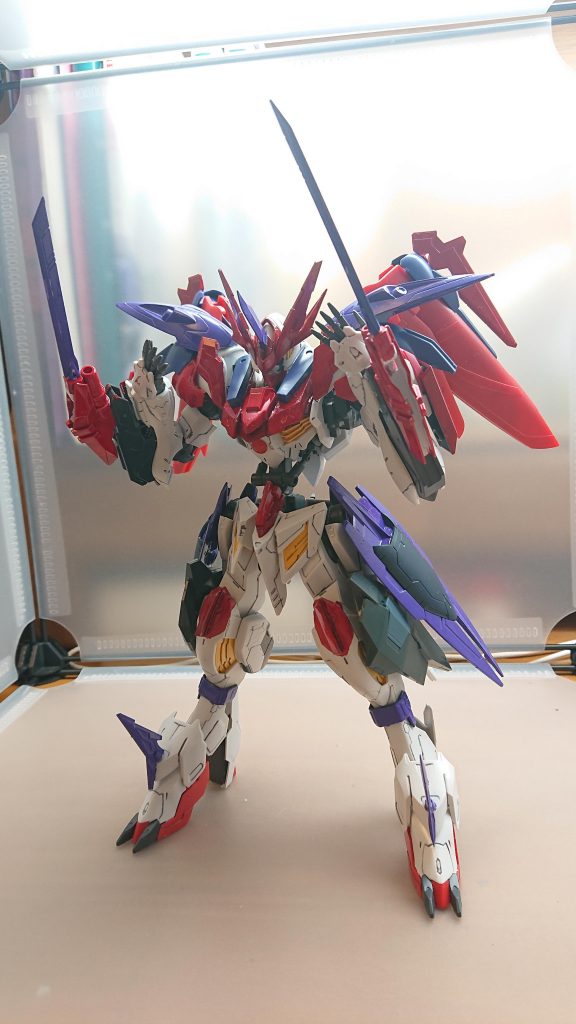 万が一材料がない場合は両手に仕込まれた剣を駆使して攻撃を仕掛ける