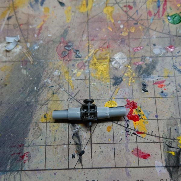 番外編  鉄血1/100の腰軸の改善