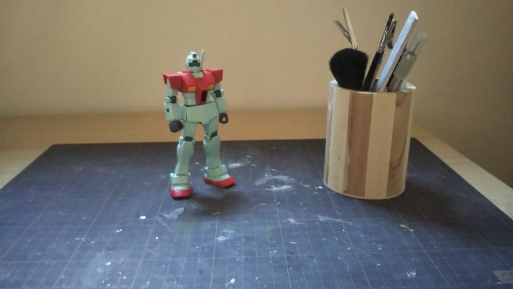 製作行程ではないのですが🙇💦子供も4歳になり少し手が離せるようになってきたので少しずつ作れるようになってきました😆🎶嫁さんには 汚さない散らかさない積プラしない(我が家の3ない運動です😑)狭い場所でやって❗️と言われ😭リビングの隅っこで ちょこちょこ作ってます😅