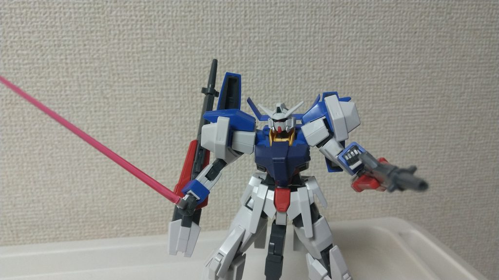 サーベルを抜刀した状態。