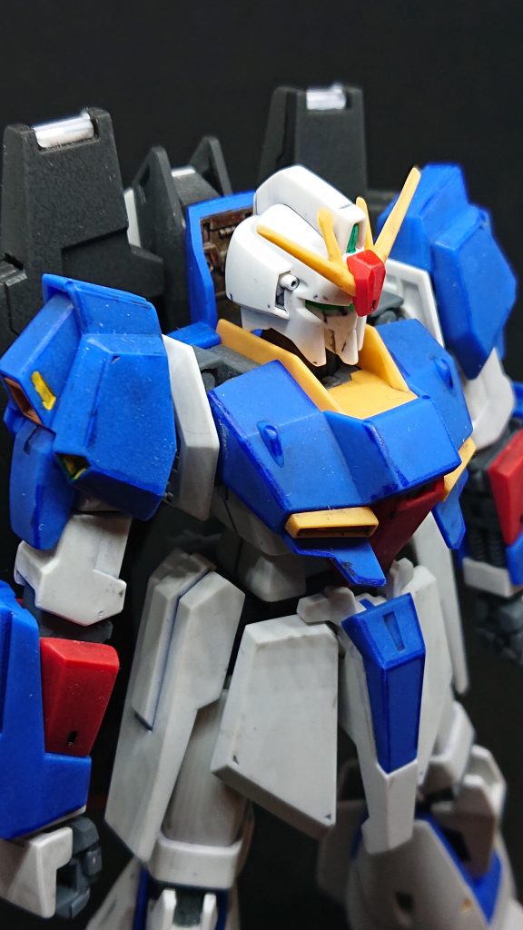 ボディーの白い部分はリアルタッチマーカーで汚しました。