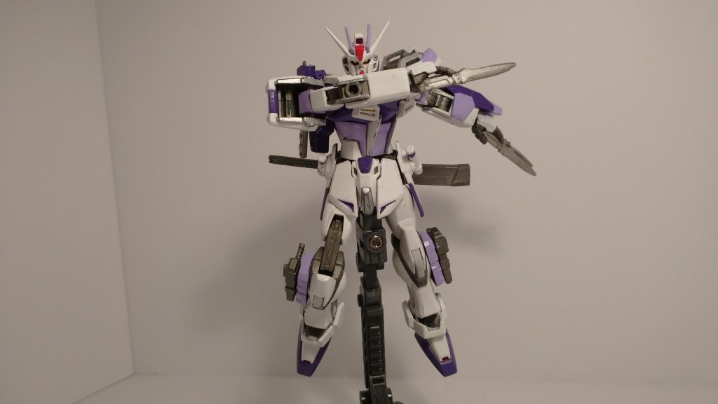 腰の部分に小刀も装備