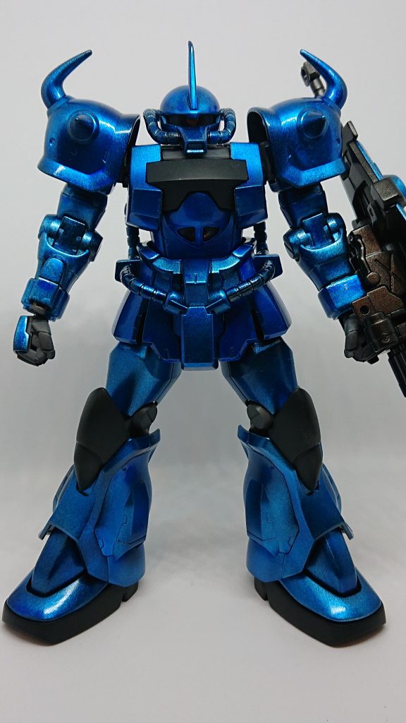 クリアブルーの重ね塗りが上手くいかず塗装が垂れてしまった。